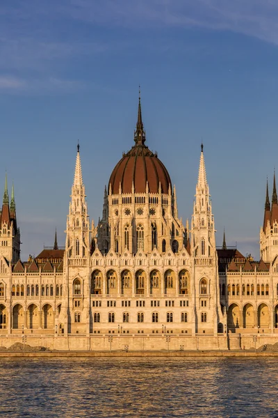 Das Parlamentsgebäude in Budapest, Ungarn — Stockfoto