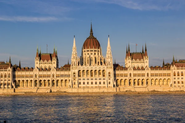 Le bâtiment du Parlement à Budapest, Hongrie — Photo