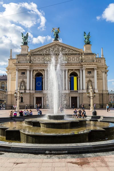 Lviv opera ve bale Tiyatrosu, Ukrayna — Stok fotoğraf