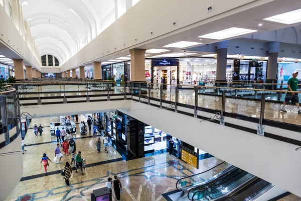 Shoppingcentret Mall of emirates är ett köpcentrum i al barsha-distriktet — Stockfoto