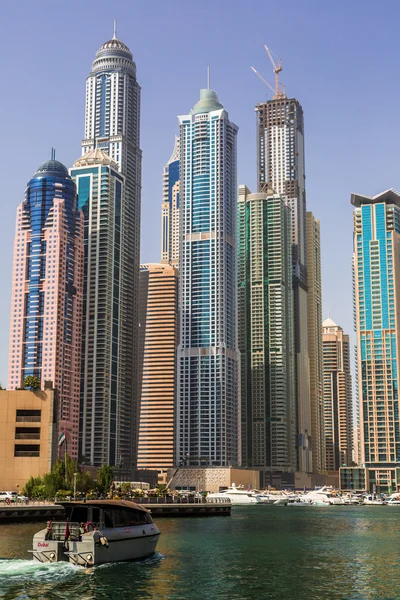 Dubai Marina paisagem urbana, Emirados Árabes Unidos — Fotografia de Stock