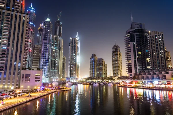 Dubai Marina paisagem urbana, Emirados Árabes Unidos — Fotografia de Stock