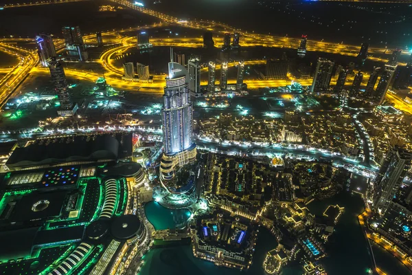 Indirizzo Hotel di notte nel centro di Dubai — Foto Stock