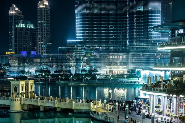 Näkymä Burj Khalifa, Dubai, Arabiemiirikunnat, yöllä — kuvapankkivalokuva
