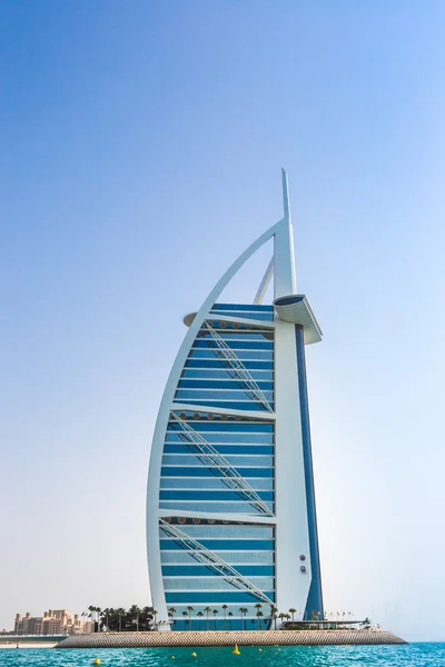 Burj Al Arab es un hotel de lujo de 5 estrellas — Foto de Stock