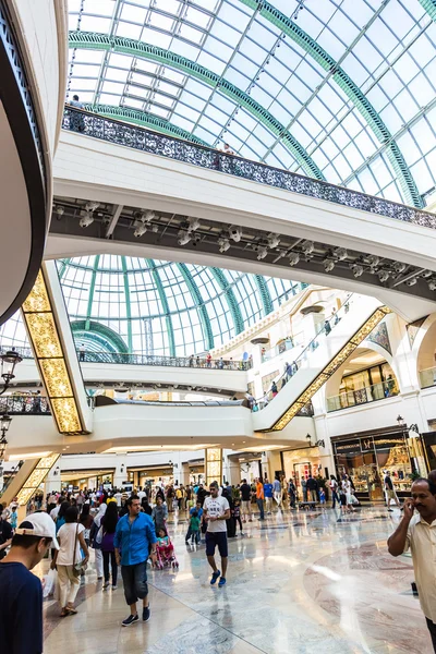 Mall of the Emirates é um shopping center no distrito de Al Barsha — Fotografia de Stock