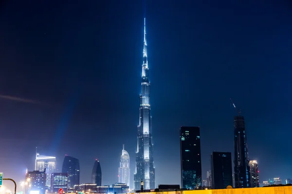 Dubai panorama and Burj Khalifa is currently the tallest building — Stock Photo, Image