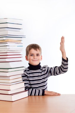 neşeli öğrenci soruyu cevaplamak hazır