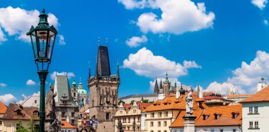 Prag 'daki Charles Köprüsü