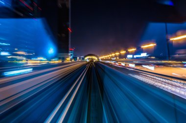 Dubai metro tren hareket bulanıklığı