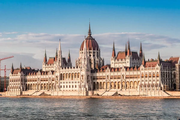 Řetězový most a Maďarský parlament — Stock fotografie