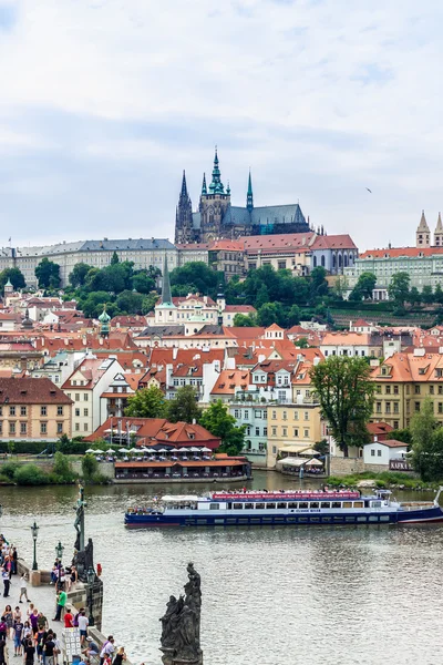 Karlov or Charles bridge in Prague — Stock Photo, Image