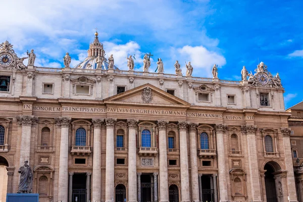 St.Peters basilika i Vatikanbyen – stockfoto