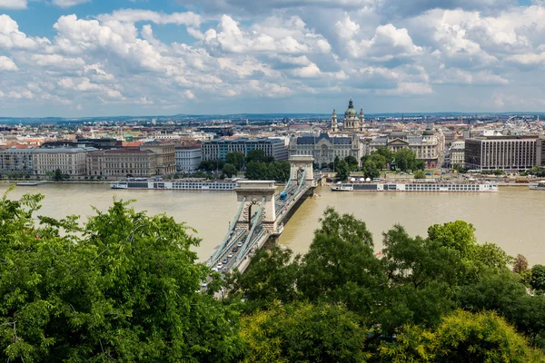 Великолепный Цепной мост в Будапеште — стоковое фото