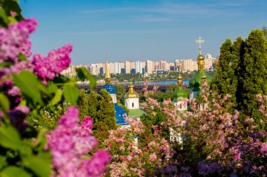 Manastır vydubitsky görünümünü