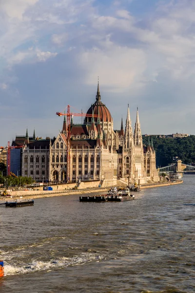 Costruzione del Parlamento a Budapest — Foto Stock