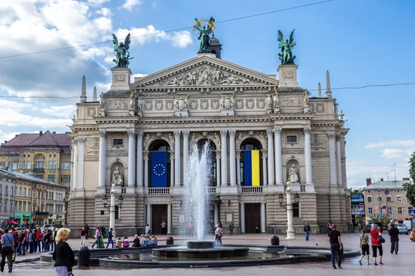 Lviv opera ve bale Tiyatrosu — Stok fotoğraf