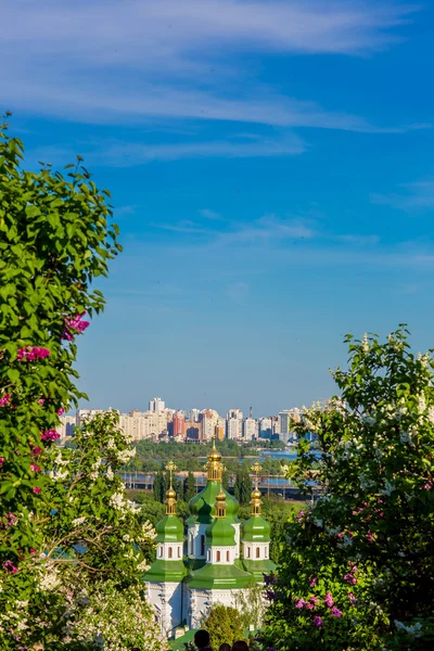Vista del monasterio Vydubitsky — Foto de Stock