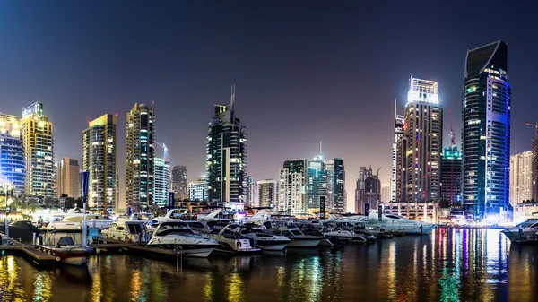 Dubai Yat Limanı cityscape, Birleşik Arap Emirlikleri — Stok fotoğraf