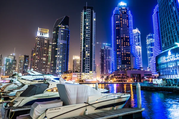 Dubai Marina paisagem urbana, Emirados Árabes Unidos — Fotografia de Stock