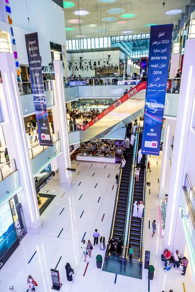 Vista interior del centro comercial Dubai — Foto de Stock