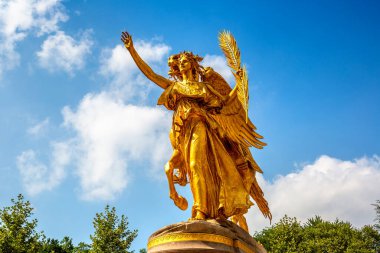 NEW YORK CITY, ABD - 29 Mart 2020: New York, ABD 'deki General William Tecumseh Sherman Anıtı