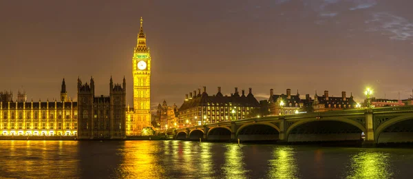 美しい夏の夜 イングランド イギリスのロンドンのビッグベン 国会議事堂 ウェストミン スター橋 — ストック写真