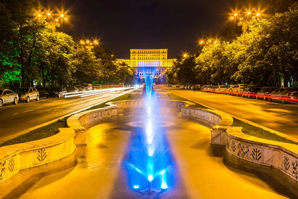 Edificio Del Parlamento Rumano Bucarest Una Hermosa Noche Verano Bulgaria — Foto de Stock
