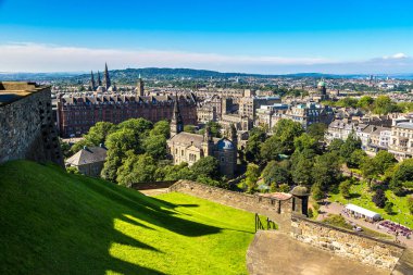 Panoramik hava görünümünde Edinburgh bir güzel yaz günü, İskoçya, Birleşik Krallık