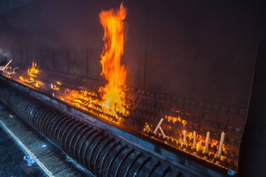 Kutsal Fatima mumlar bir güzel yaz günü, Portekiz