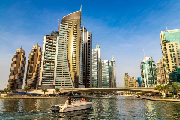 Dubai Verenigde Arabische Emiraten April 2020 Dubai Marina Een Zonnige — Stockfoto