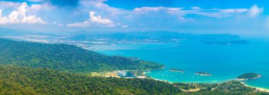 Langkawi Adası Panoraması, güneşli bir günde Malezya