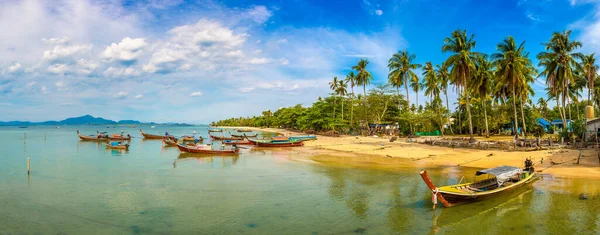 タイのコ ムック島の熱帯ビーチのパノラマ — ストック写真