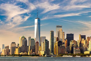 New York 'un New York şehrinin gün batımındaki panoramik manzarası, New York, ABD