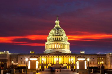 ABD Kongre Binası gece yarısı Washington DC, ABD 'de.