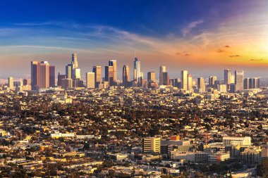 Günbatımında Los Angeles 'ın panoramik hava manzarası, Kaliforniya, ABD