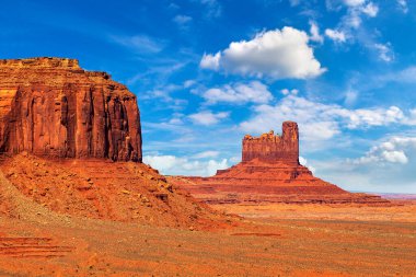 Güneşli bir günde Anıt Vadisi, Arizona, ABD