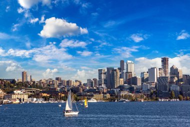 Güneşli bir günde Washington, ABD 'de Seattle City' nin panoramik manzarası