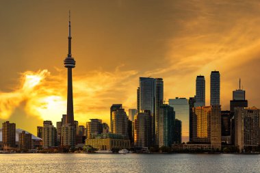 Toronto 'nun günbatımındaki panoramik görüntüsü, Ontario, Kanada