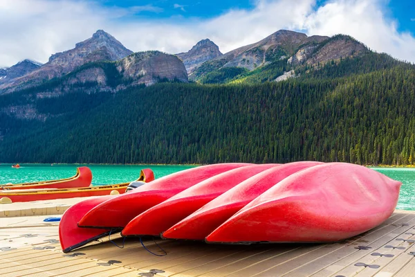 Canoas Lago Louise Parque Nacional Banff Canadá —  Fotos de Stock