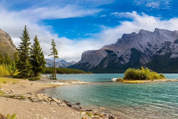 Lago Minnewanka Nel Banff National Park Canada — Foto Stock