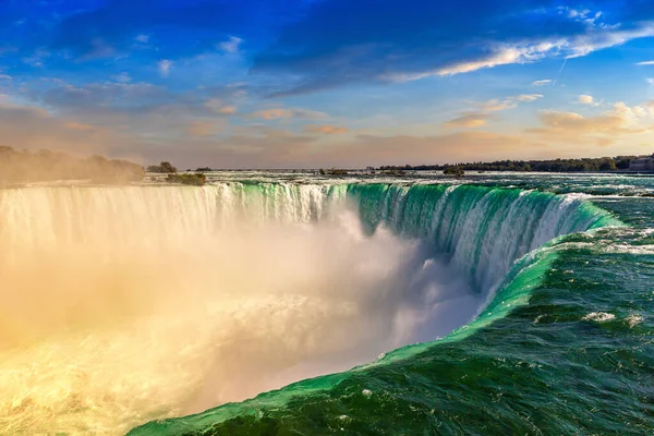 Vista Lateral Canadiense Niagara Falls Horseshoe Falls Atardecer Niagara Falls — Foto de Stock