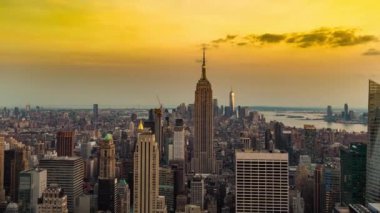 New York City, New York, ABD 'de gece panoramik hava manzarası