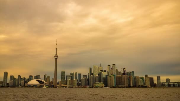 Torontói panoráma kilátó napnyugtakor, Ontario, Kanada — Stock videók