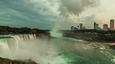 Amerikan Şelaleleri Amerika 'nın Niagara Şelaleleri' nden.