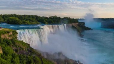 Amerikan Şelaleleri Amerika 'nın Niagara Şelaleleri' nden.