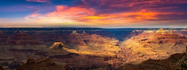 Günbatımında Büyük Kanyon Ulusal Parkı Panoraması, Arizona, ABD