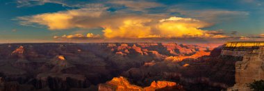 Günbatımında Büyük Kanyon Ulusal Parkı Panoraması, Arizona, ABD