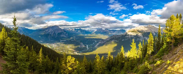 Panorama Vista Aérea Ciudad Banff Bow Valley Parque Nacional Banff —  Fotos de Stock