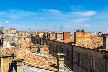 Panoramik hava görünümünde Bordeaux güzel yaz günü, Fransa